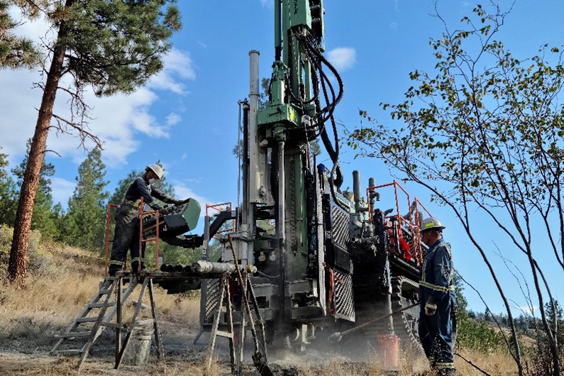 Track Rotary Drill (performing Air Rotary).jpg